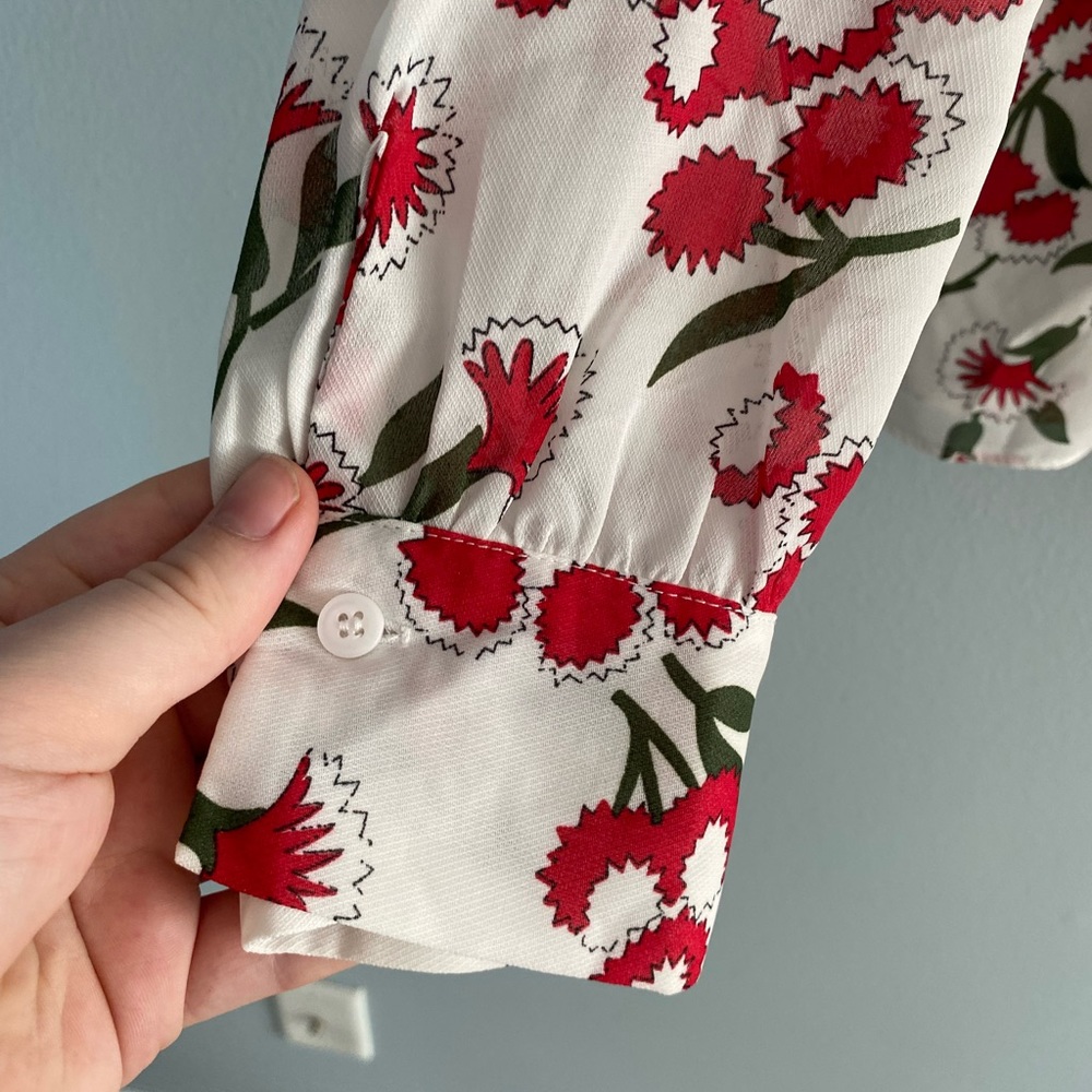 After Market White and Red Floral Print Long Sleeve Blouse - Picture 4 of 9